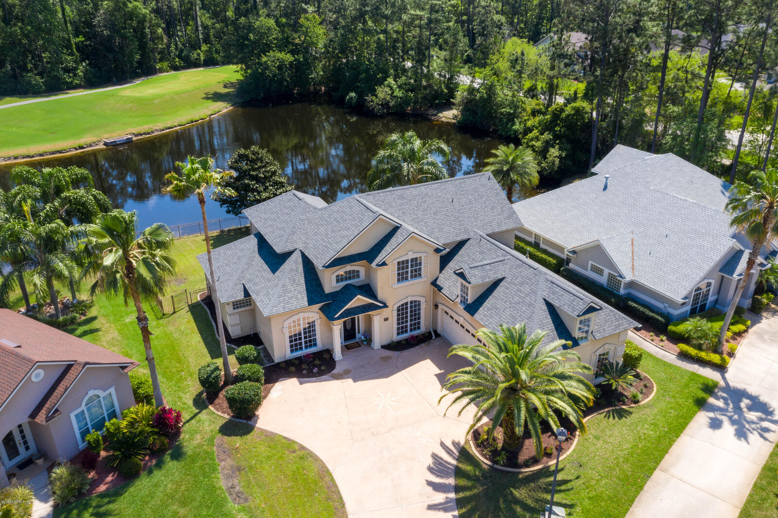 Property Photo: 2401 Birds Eye Court FL 32003