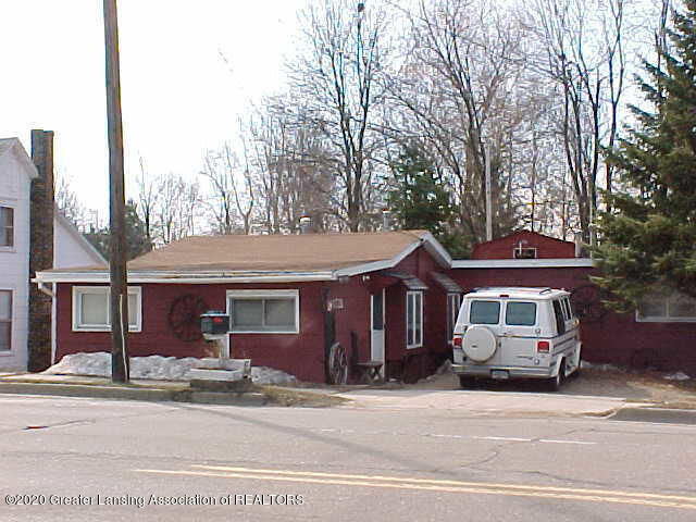 Property Photo:  1721 Lake Lansing Road  MI 48840 