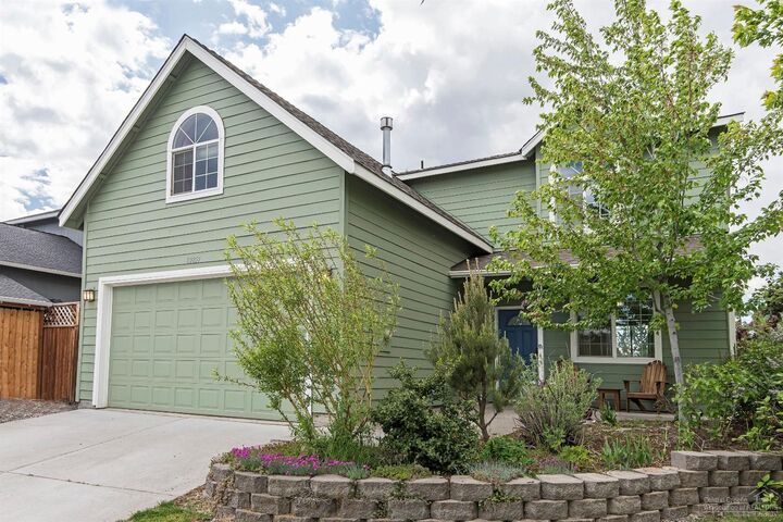 62857 Bilyeu Way  Bend OR 97701 photo