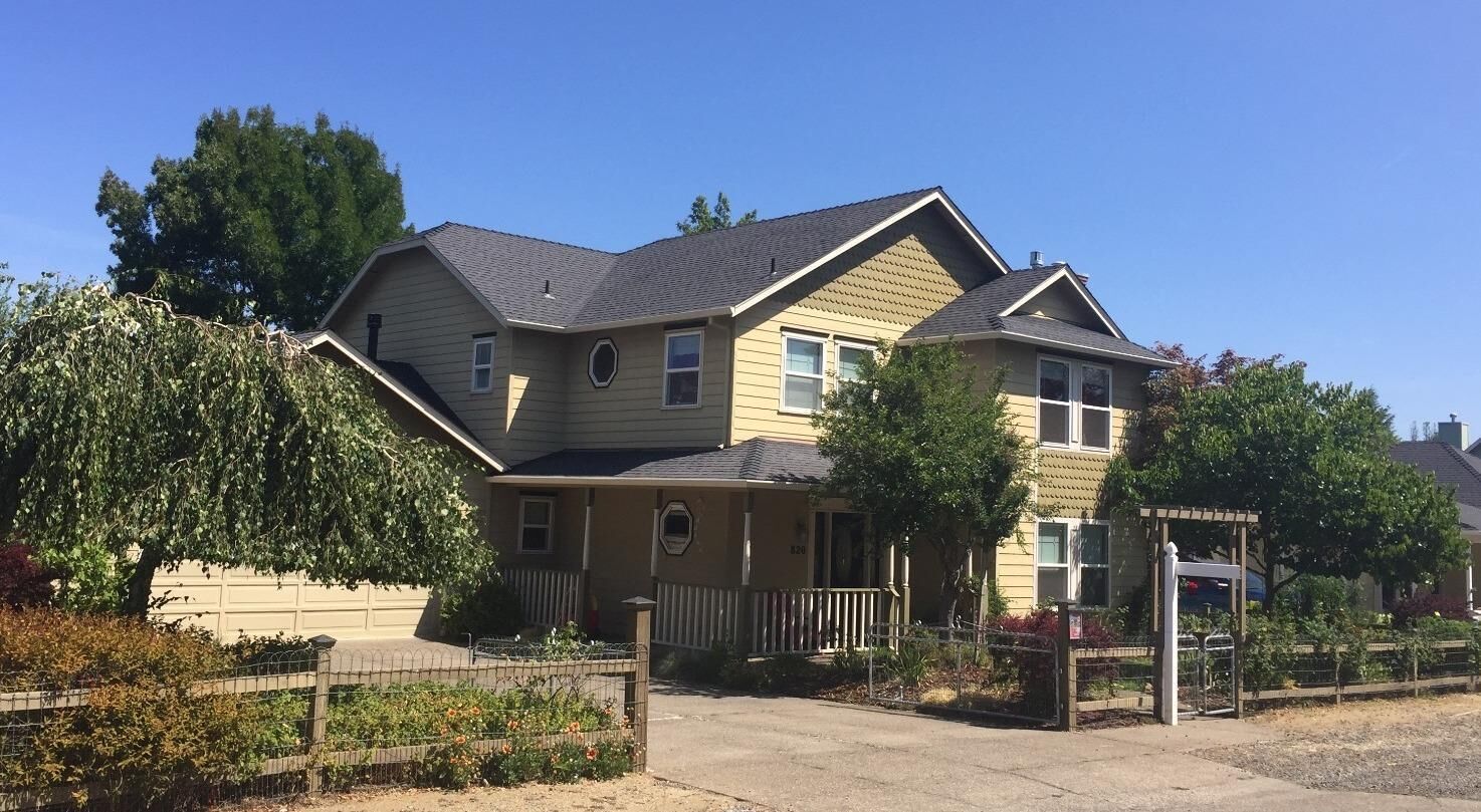 Property Photo: 820 Singler Lane OR 97530