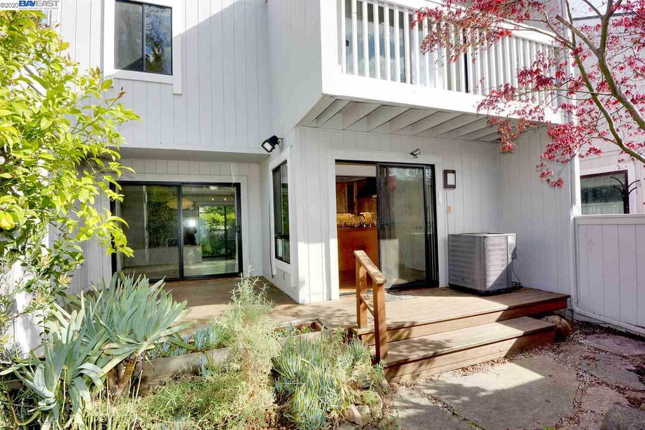 Property Photo:  209 Ortega Ave  CA 94040 