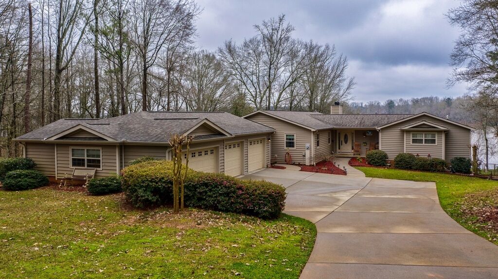 Property Photo: 1541 Sugar Creek Trail GA 30625