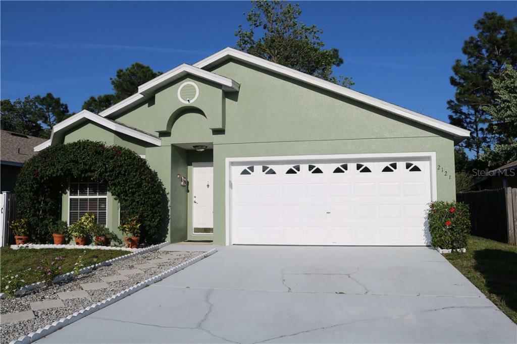 Property Photo:  2121 Hannah Lane  FL 32826 