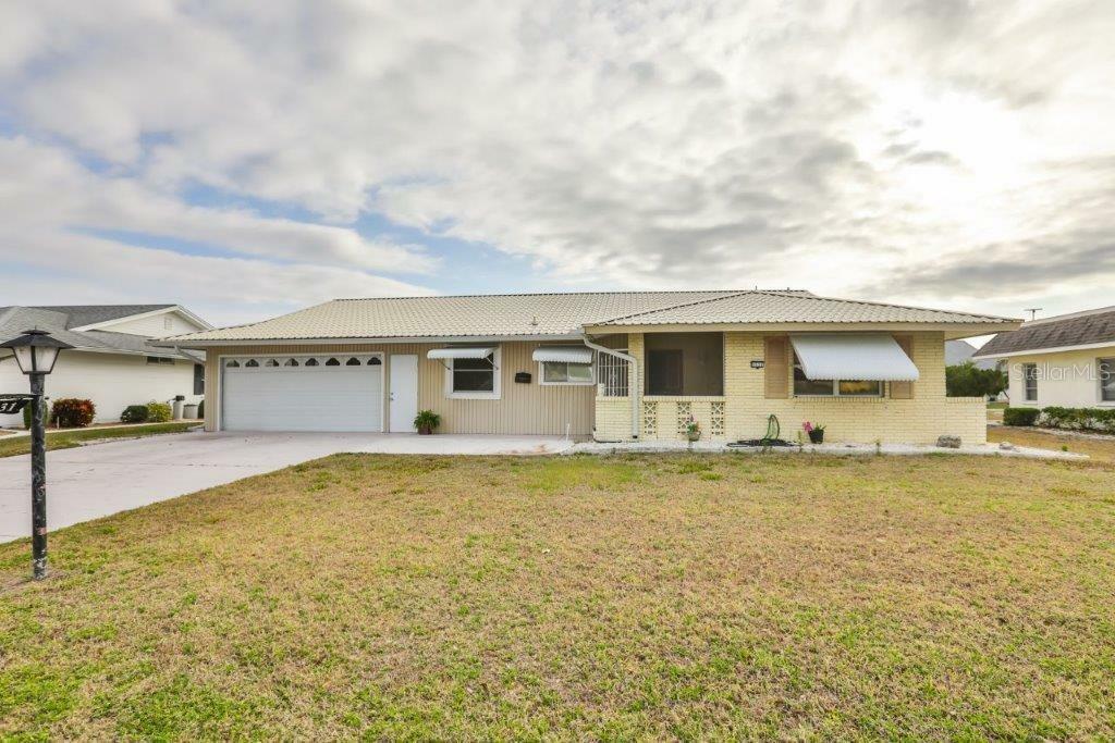 Property Photo: 1531 Allegheny Drive FL 33573