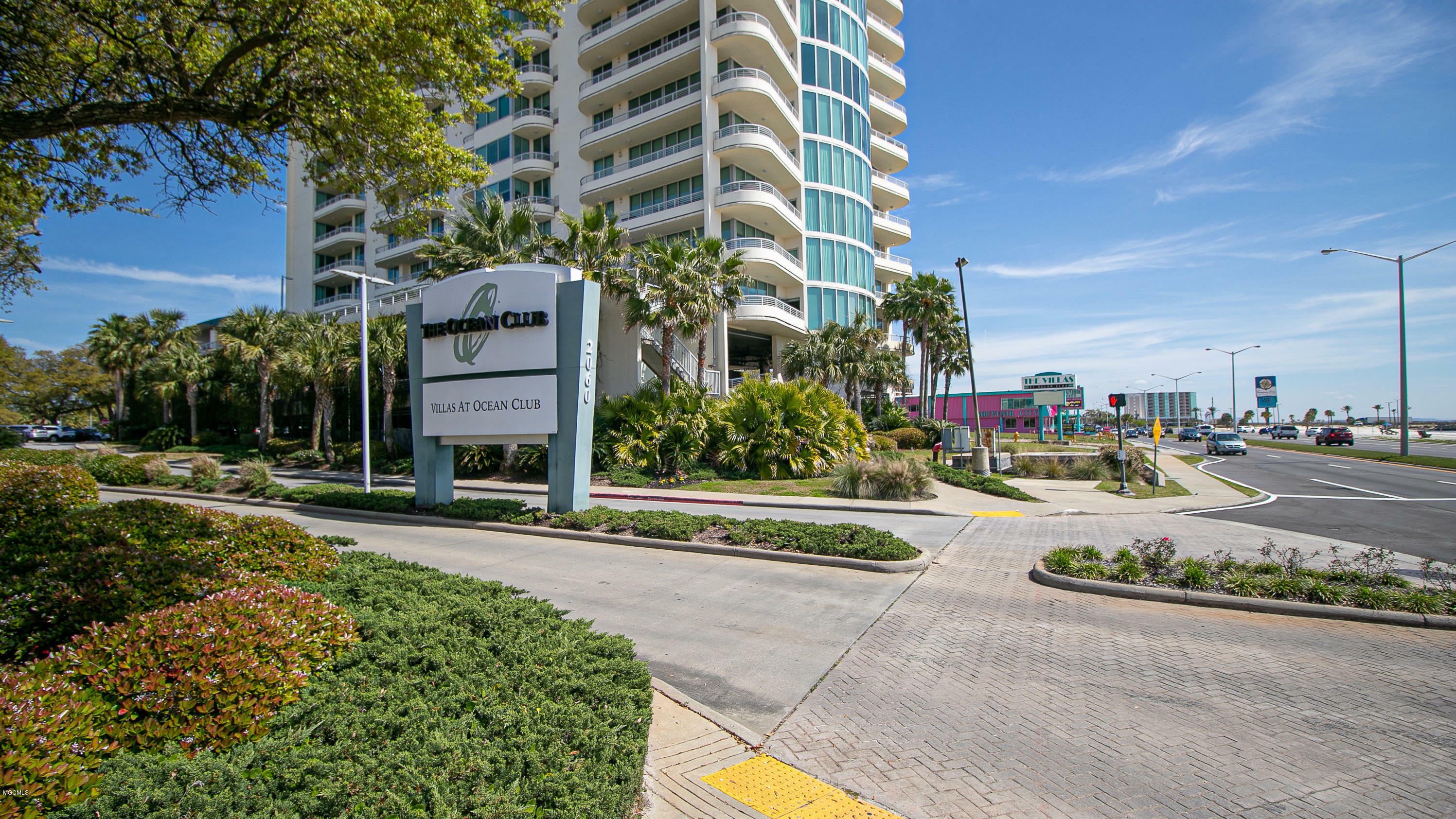 Property Photo:  2060 Beach Boulevard  MS 39531 