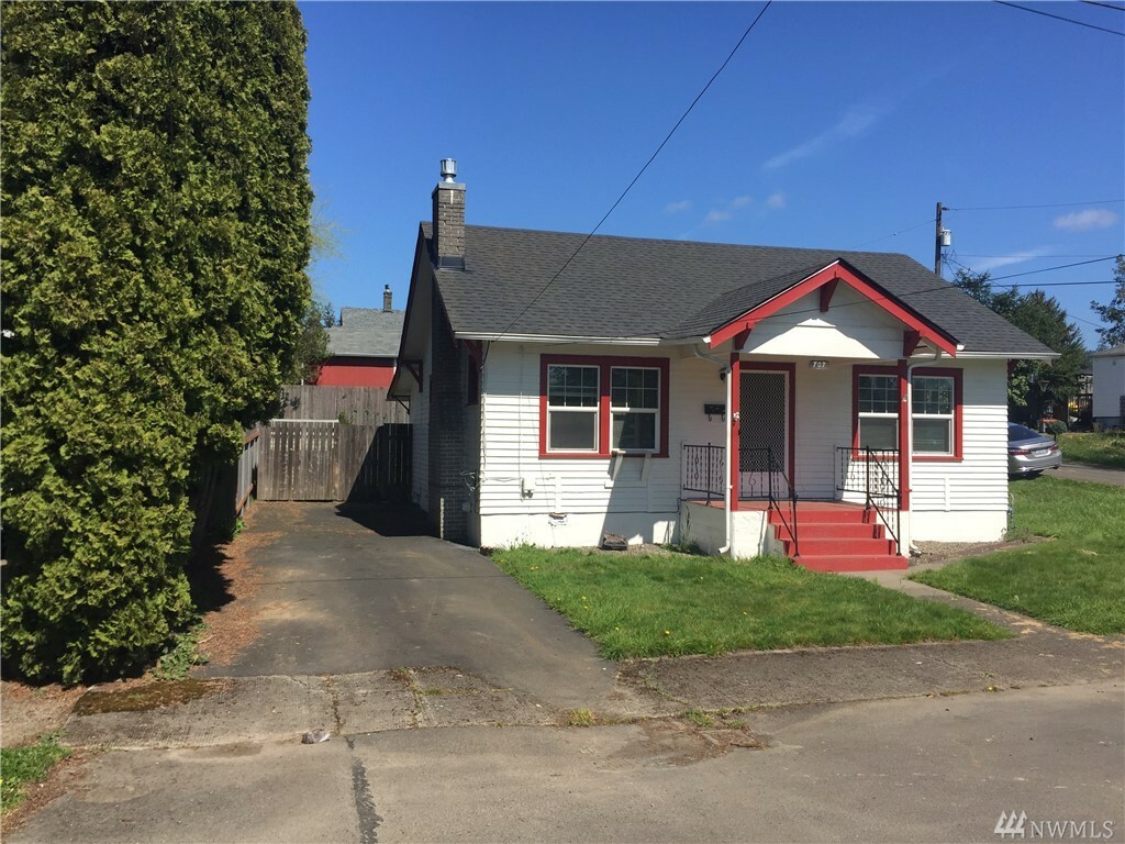 707 Ayers St  Kelso WA 98626 photo