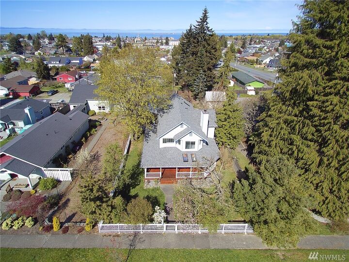 Property Photo: 125 E 12th Street WA 98362