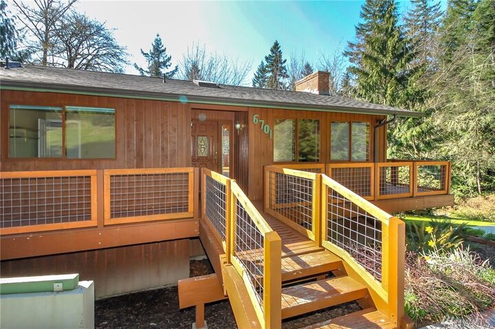 Property Photo:  6701  277th Way SE  WA 98027 