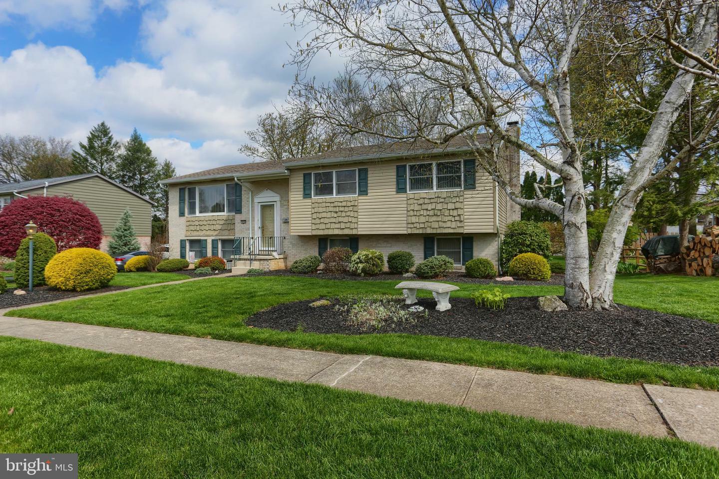 Property Photo:  312 Warwick Drive  PA 19610 