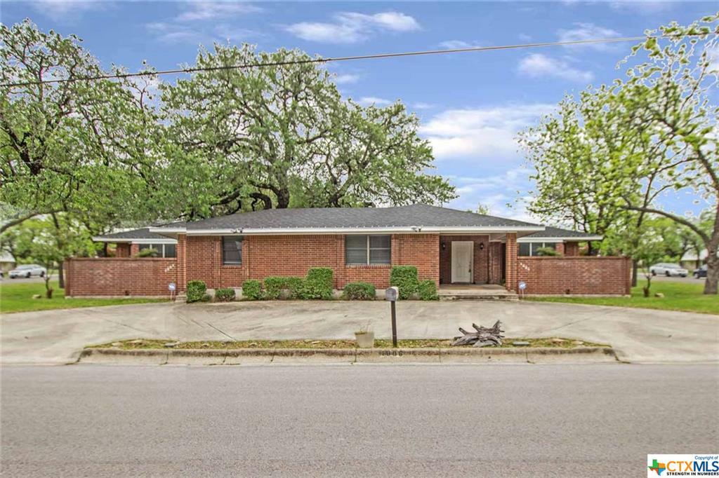 Property Photo:  1006 W 3rd Street  TX 76550 