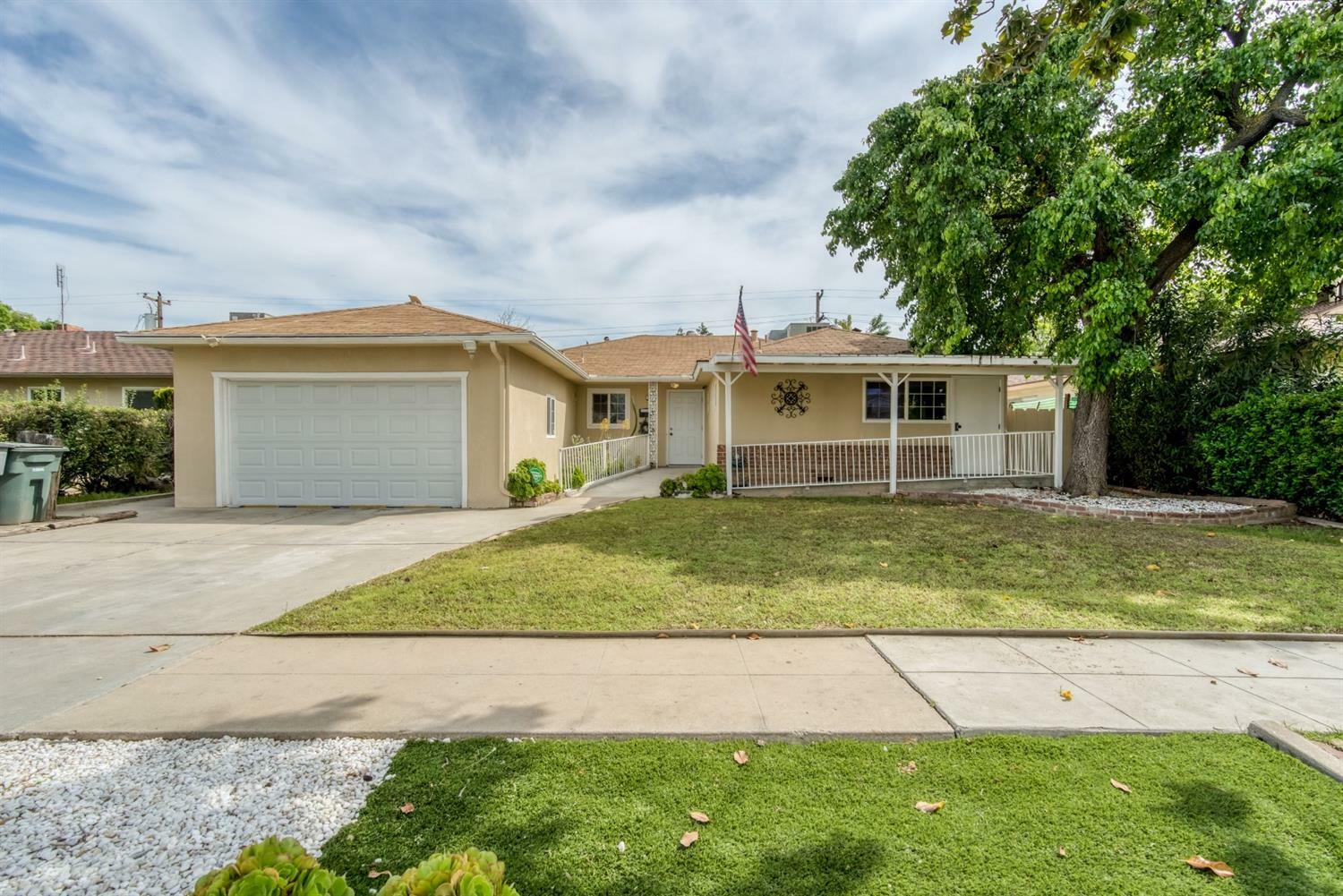 3274 E Acacia  Fresno CA 93726 photo