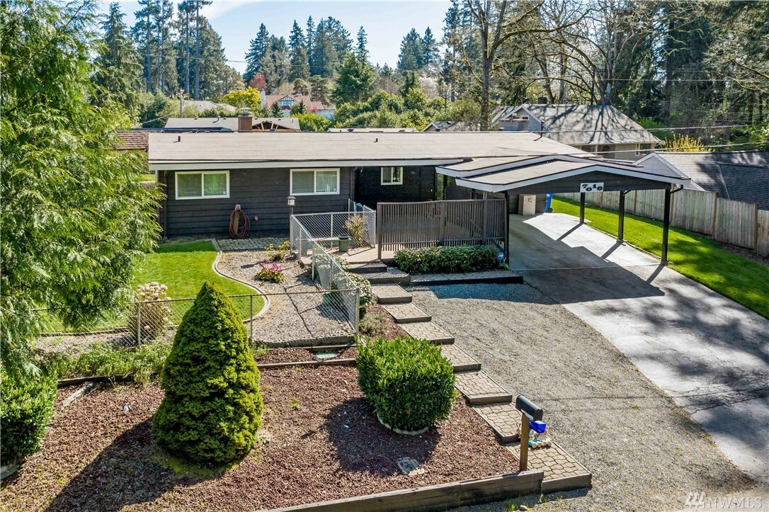 Property Photo:  7016 Pleasant St SW  WA 98499 