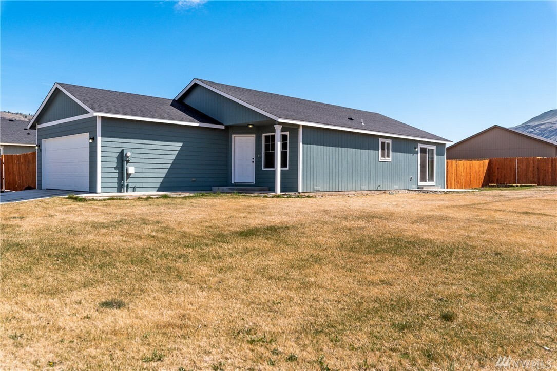 Property Photo: 161 Island Loop Rd WA 98850