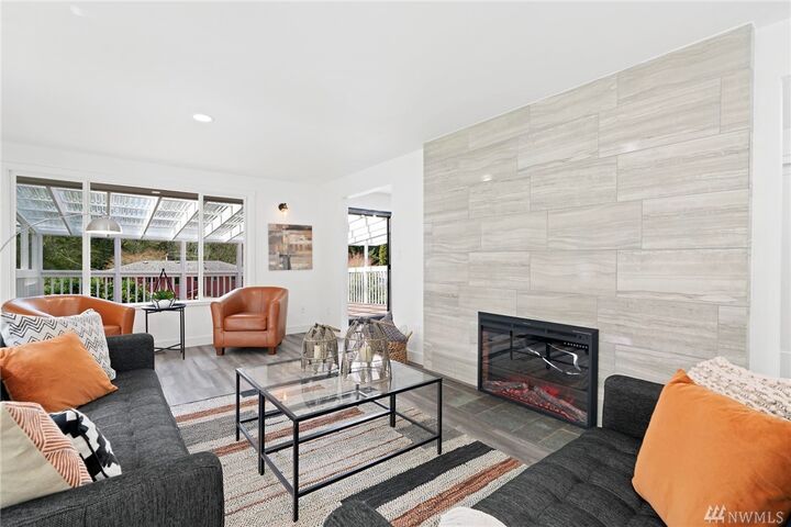 Property Photo:  17205  2nd Avenue NW  WA 98177 