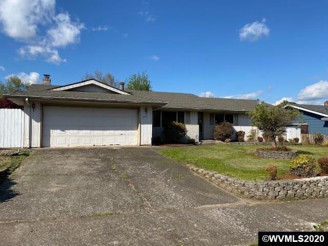 Property Photo: 583 Glynbrook St N OR 97303