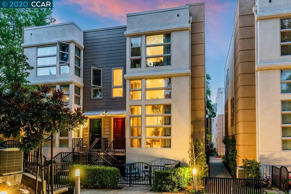 Property Photo: 1542 Sunnyvale Ave CA 94597-1904