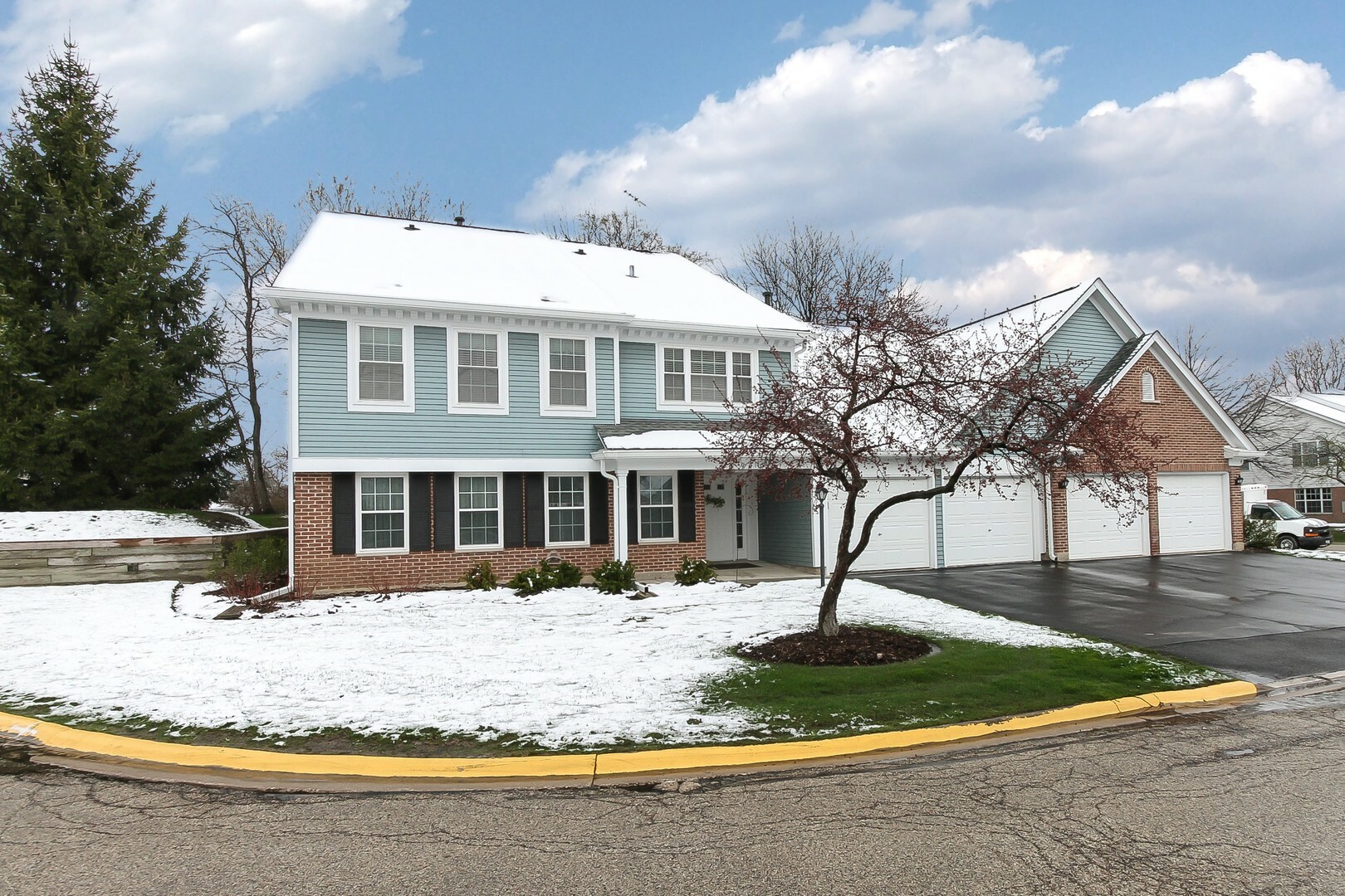 Property Photo: 1401 Apricot Court B IL 60056