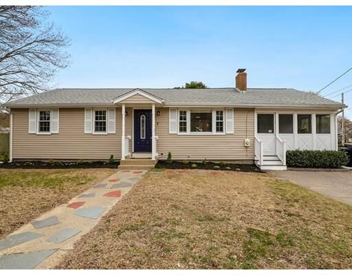 Property Photo:  7 Webb Rd  MA 02067 