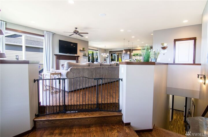 Property Photo: 525 115th Avenue SE WA 98258