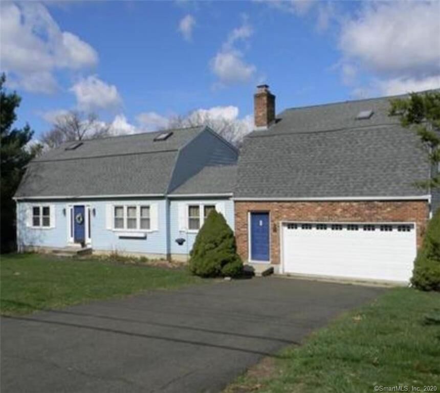 Property Photo:  91 Sentinel Hill Road  CT 06473 