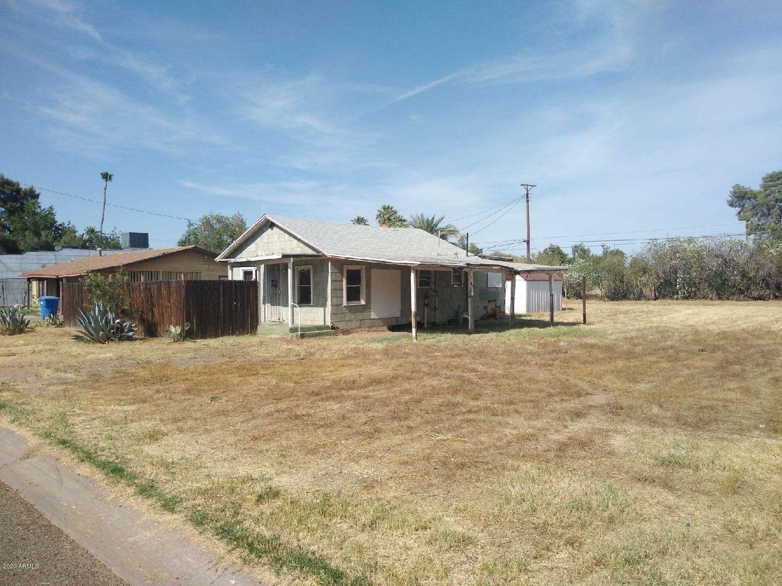 Property Photo:  2627 N 30th Place  AZ 85008 