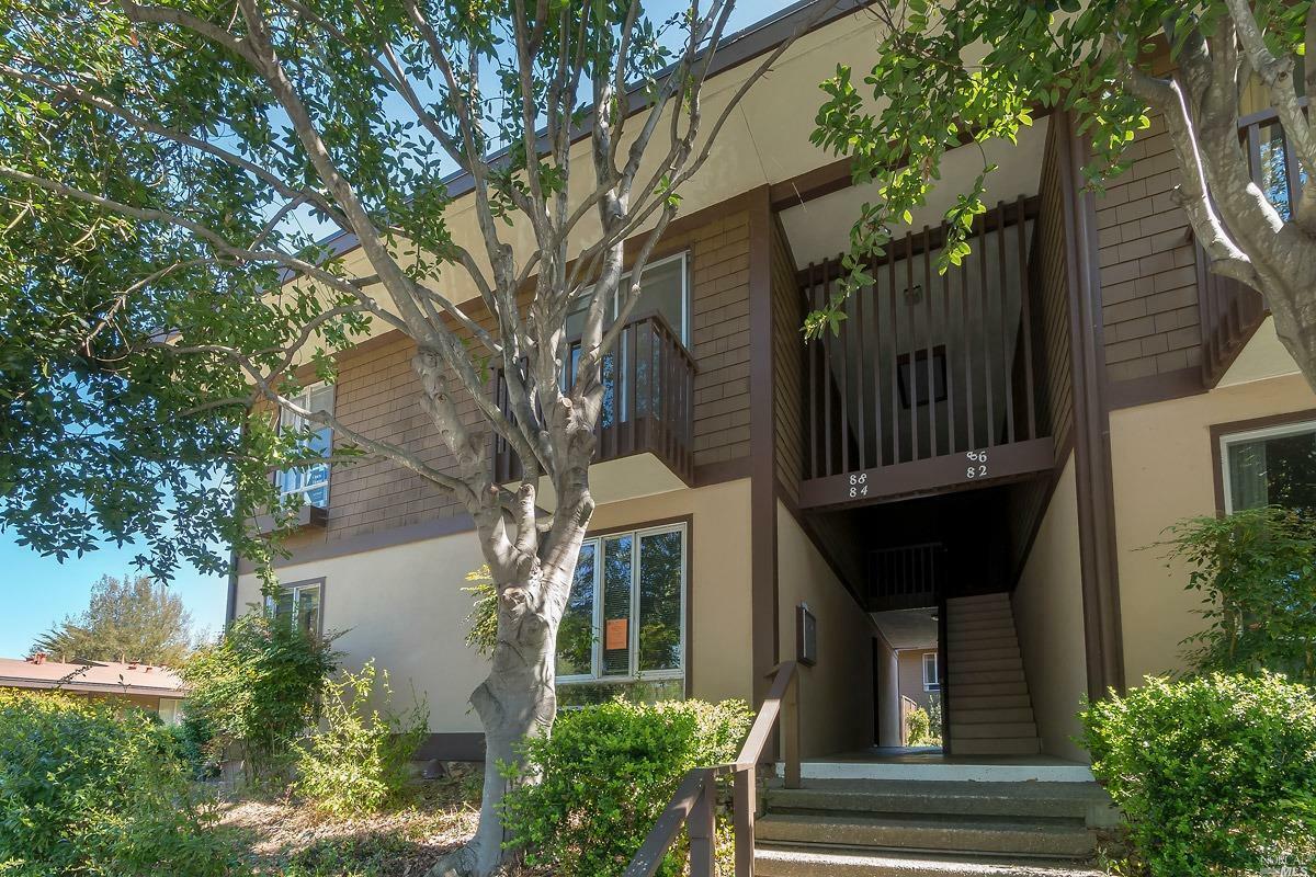 Property Photo:  88 Surrey Lane  CA 94903 