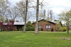 Property Photo:  63 Oak St  TN 38555 