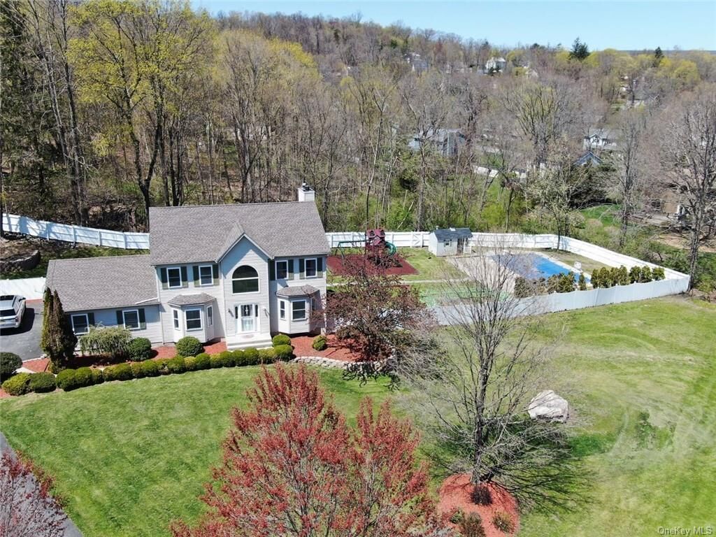 Property Photo:  7 Cottonwood Court  NY 10917 