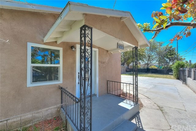 Property Photo:  13610 S Largo Avenue  CA 90222 