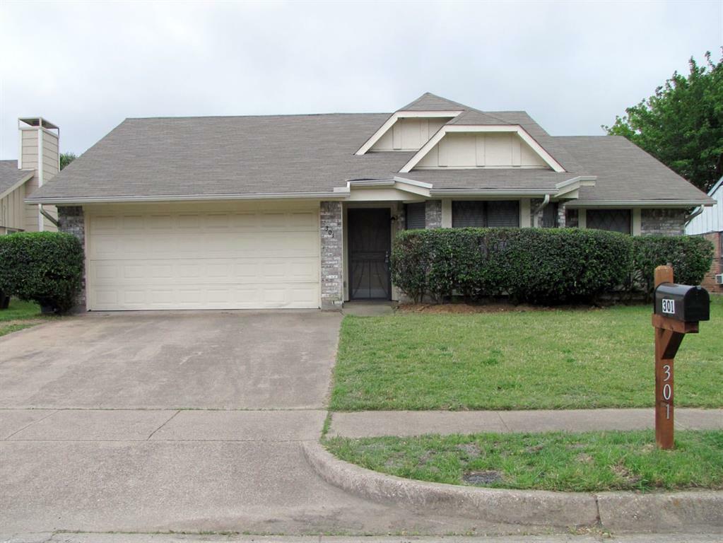 Property Photo:  301 Chasmier Way  TX 76134 