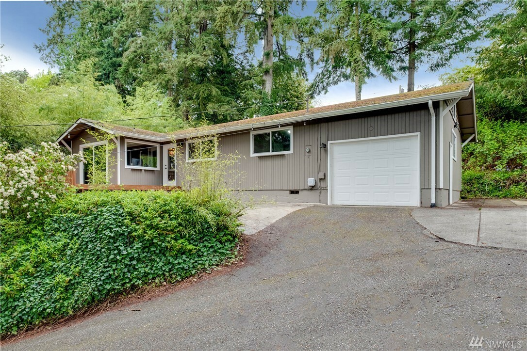 Property Photo:  621 Adele Ave  WA 98312 