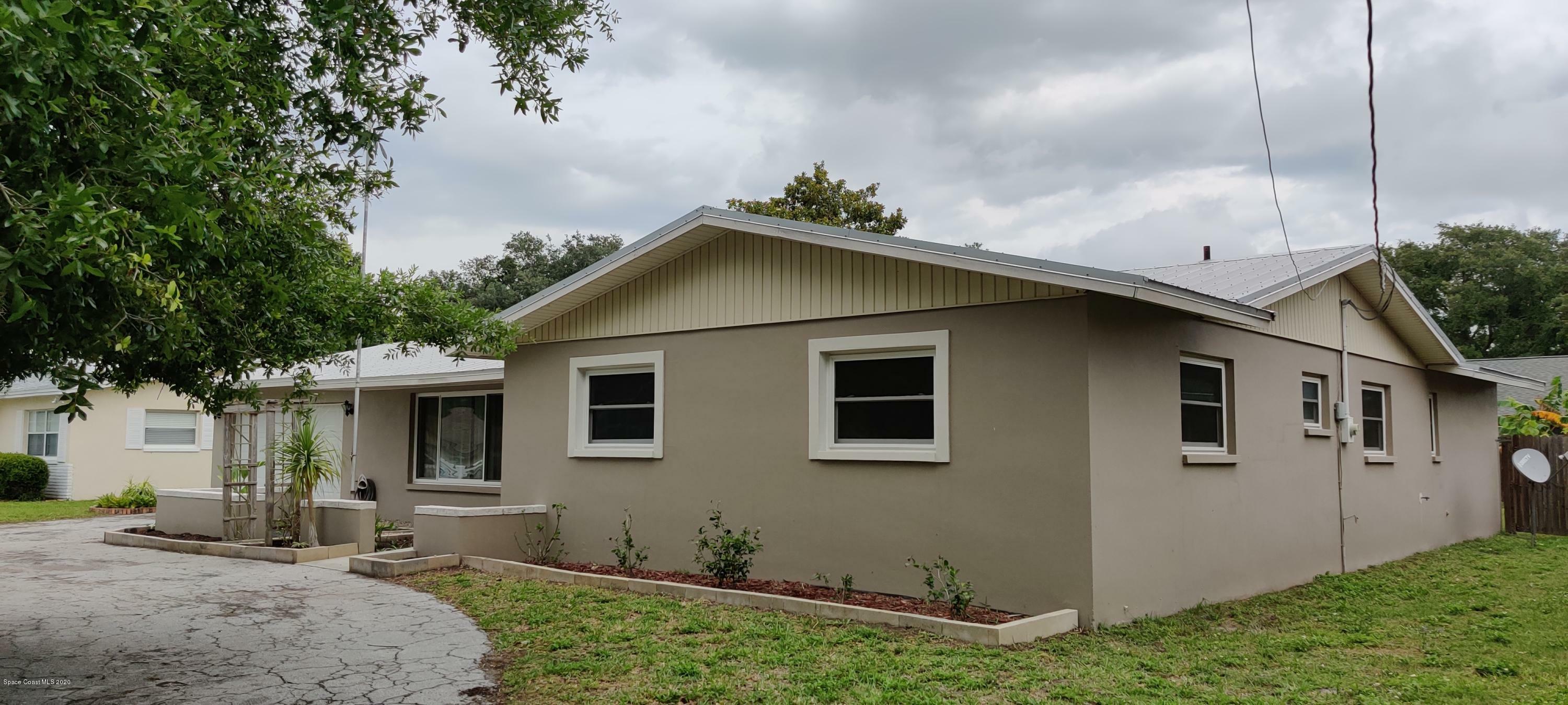 Property Photo: 1347 Gleneagles Way FL 32955