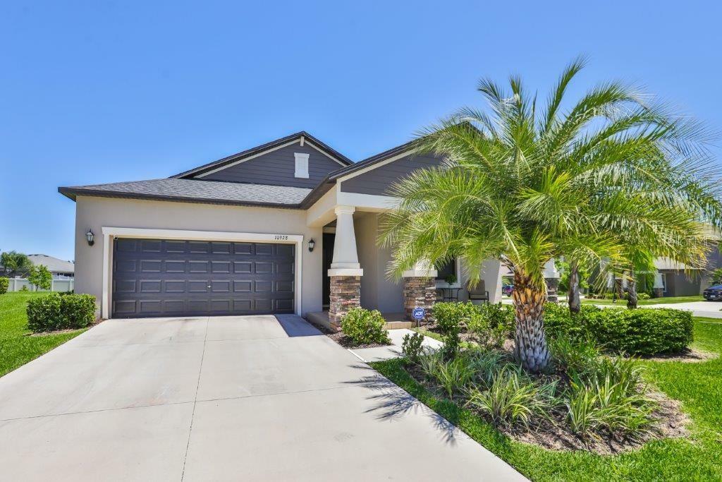 Property Photo:  10928 Great Cormorant Drive  FL 33579 