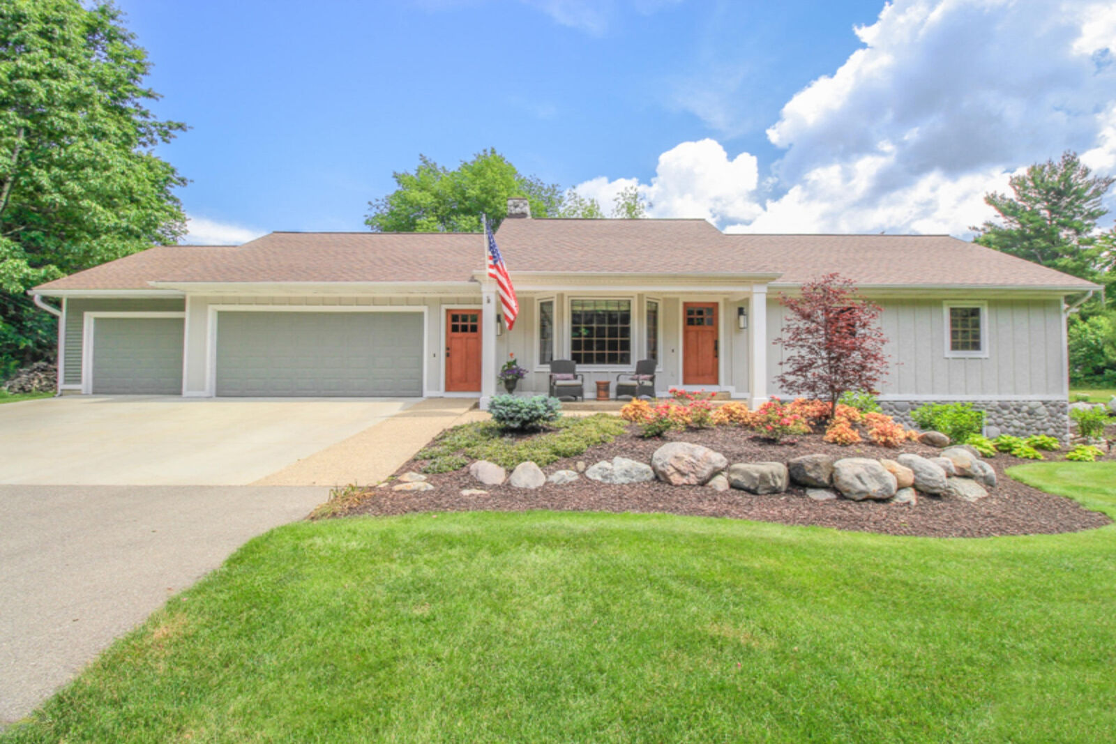 Property Photo:  17001 Lakeview Road  MI 49424 