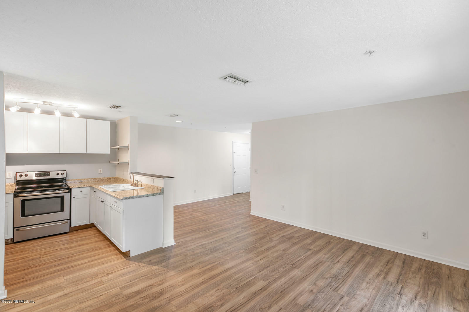 Property Photo:  7701 Timberlin Park Boulevard 1622  FL 32256 