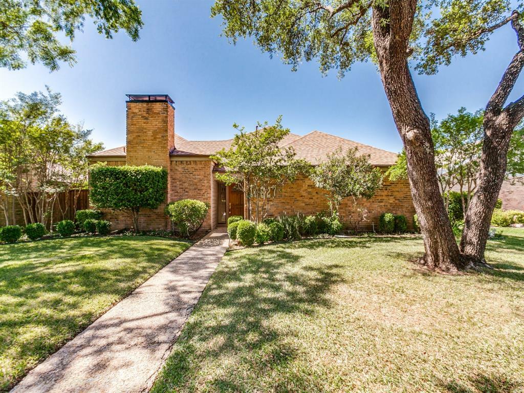 Property Photo: 16827 Davenport Court TX 75248