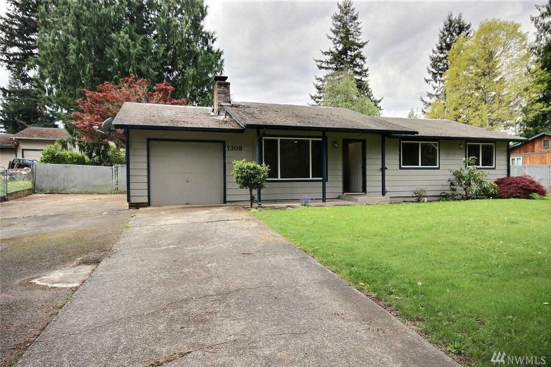 Property Photo:  7308  Vandermark Road E  WA 98391