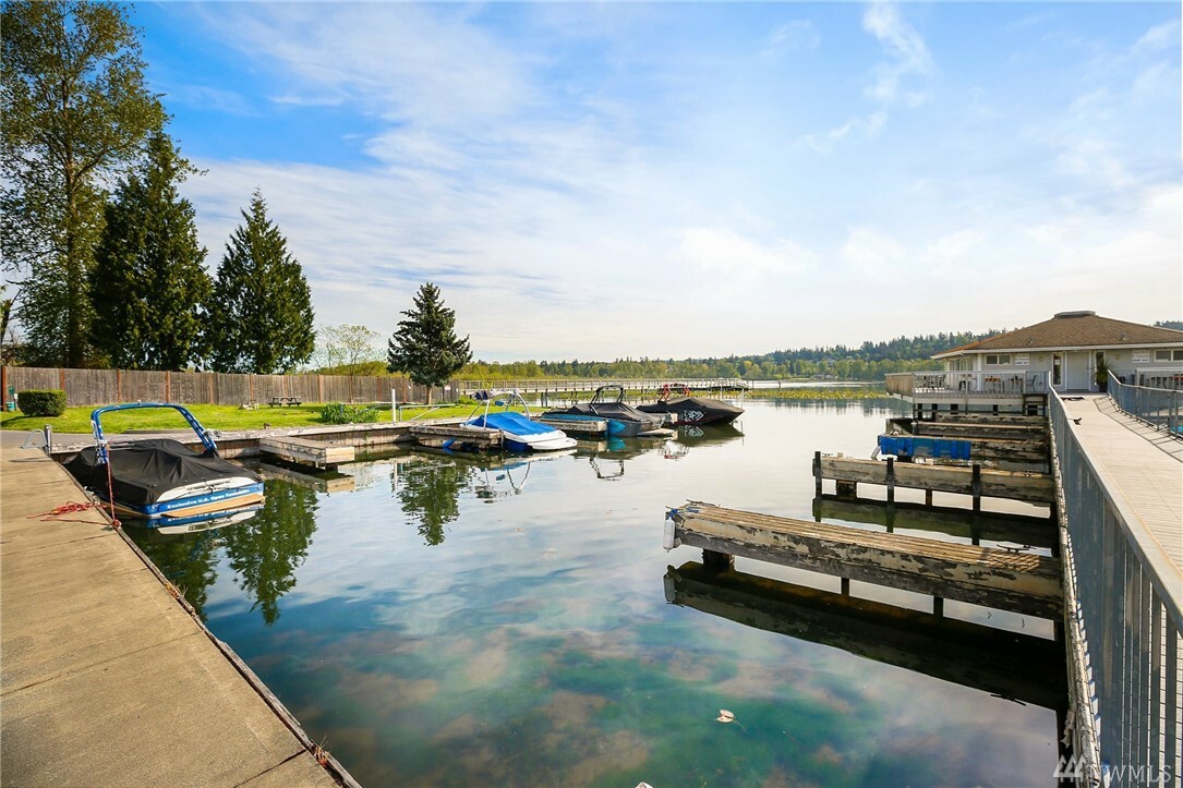 Property Photo:  17108 NE 45th St 23  WA 98052 