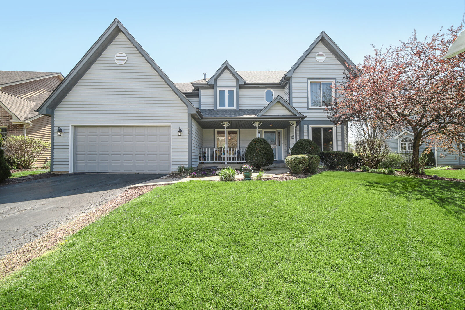 Property Photo: 490 Waubonsee Circle IL 60543