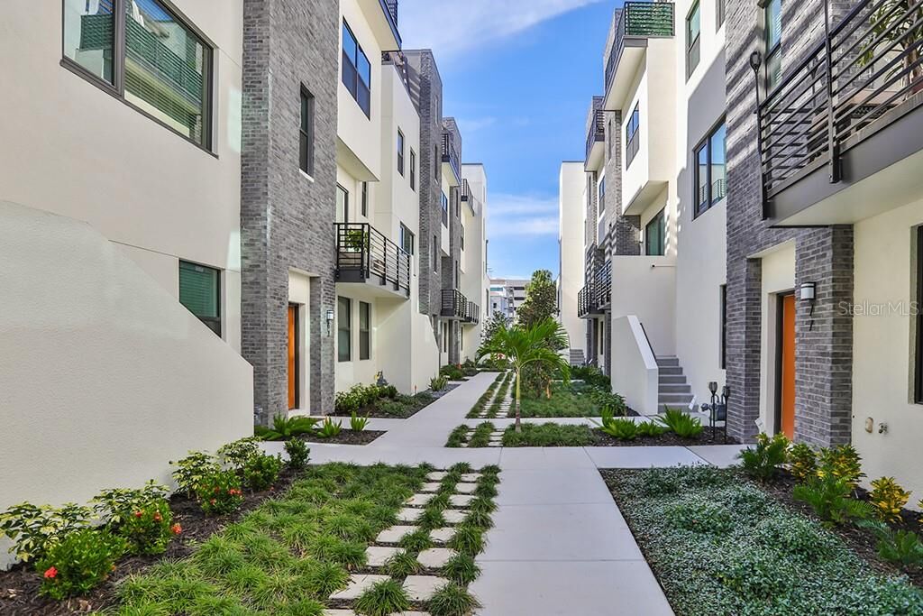 Property Photo: 2511 N Grady Avenue 7 FL 33607