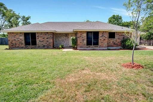 Property Photo:  121 Crest Brook Drive  TX 75154 