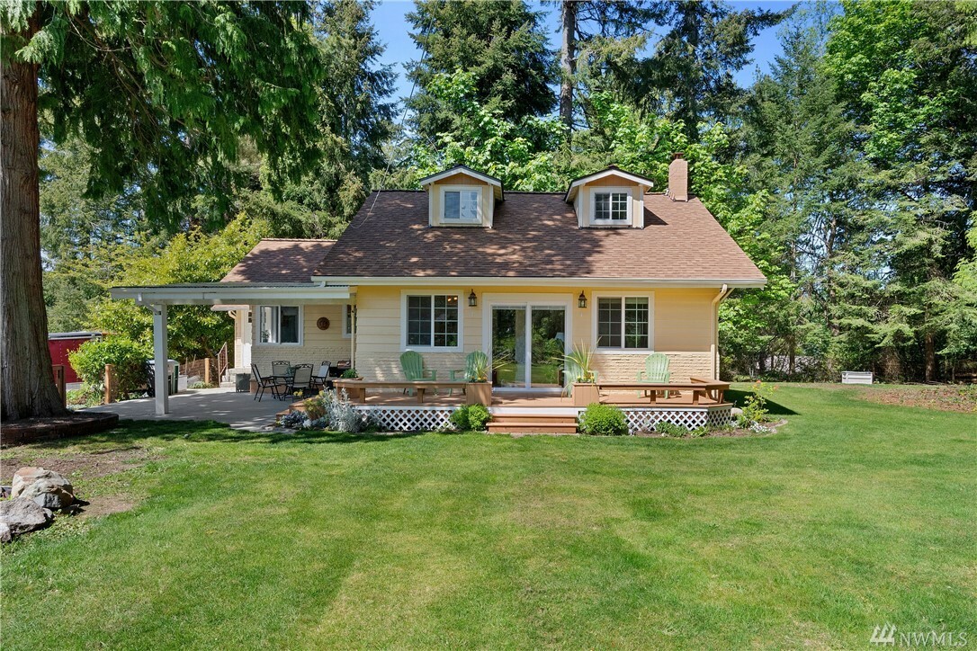 Property Photo: 11001 SE Flint St WA 98366