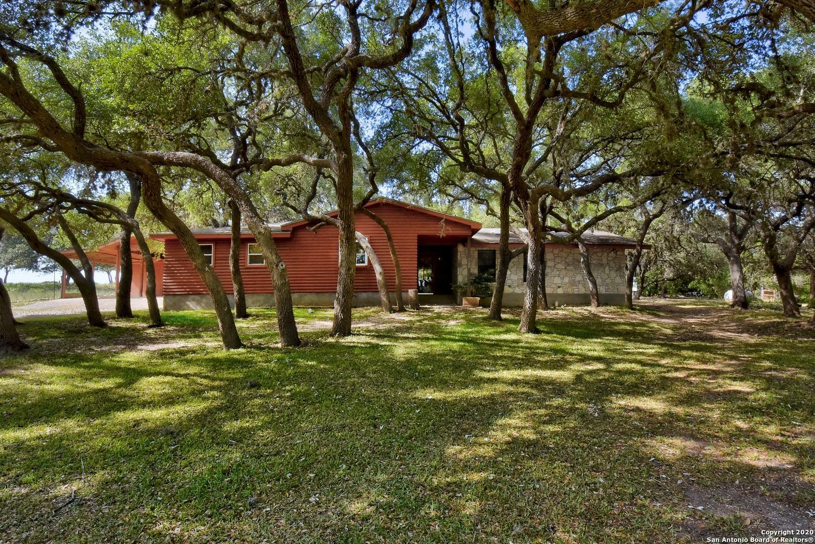 Property Photo:  424 Silver Springs  TX 78023 