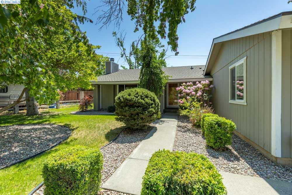 Property Photo:  8807 W Deschutes  WA 99336 