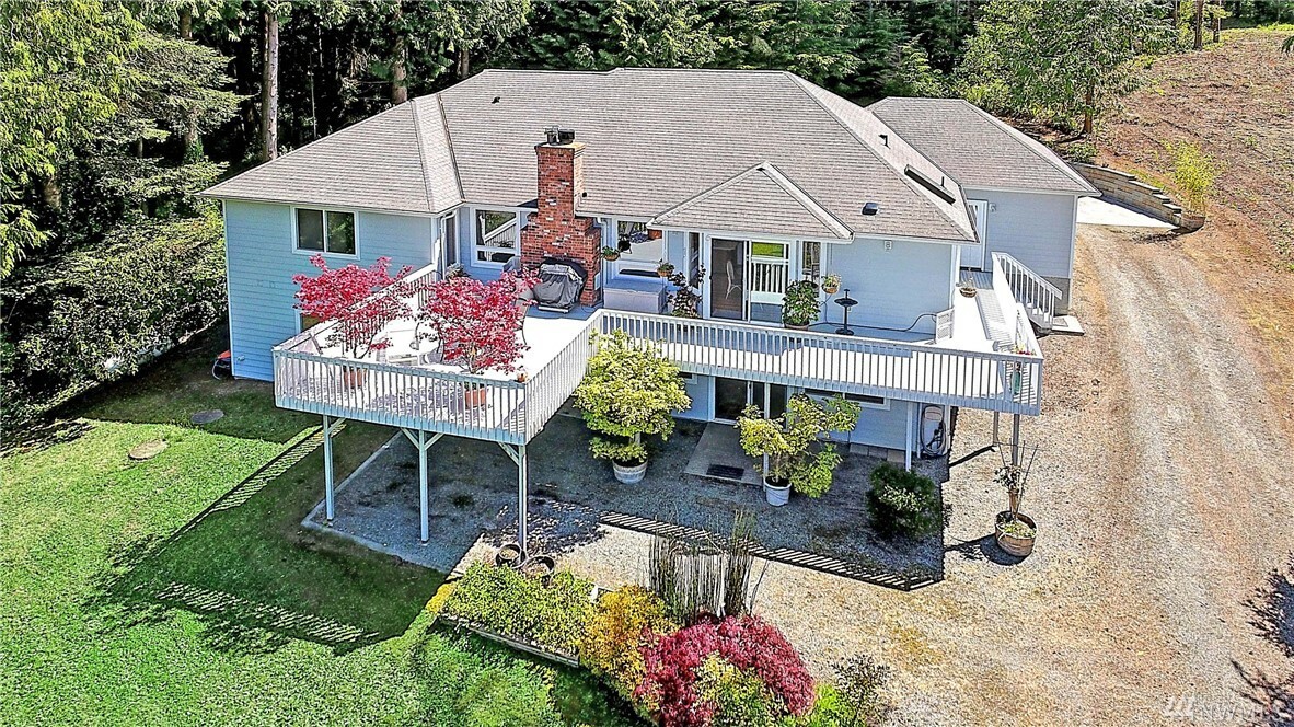 Property Photo:  896 Madrona Beach Rd  WA 98282 