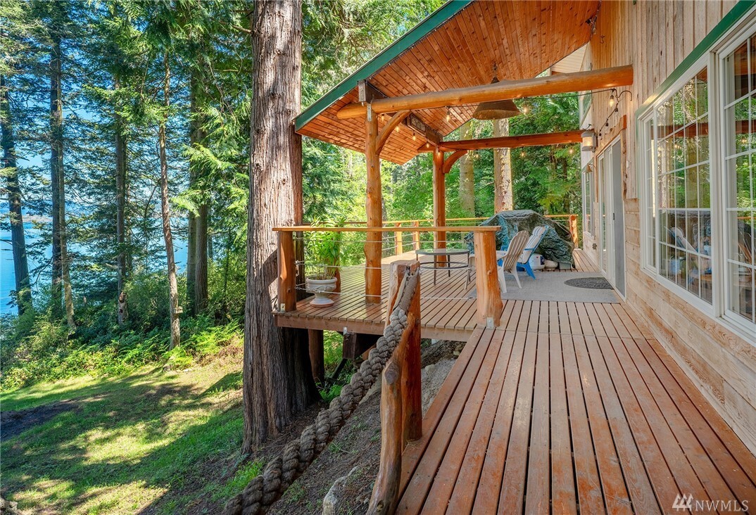 Property Photo: 174 Island View Place WA 98261