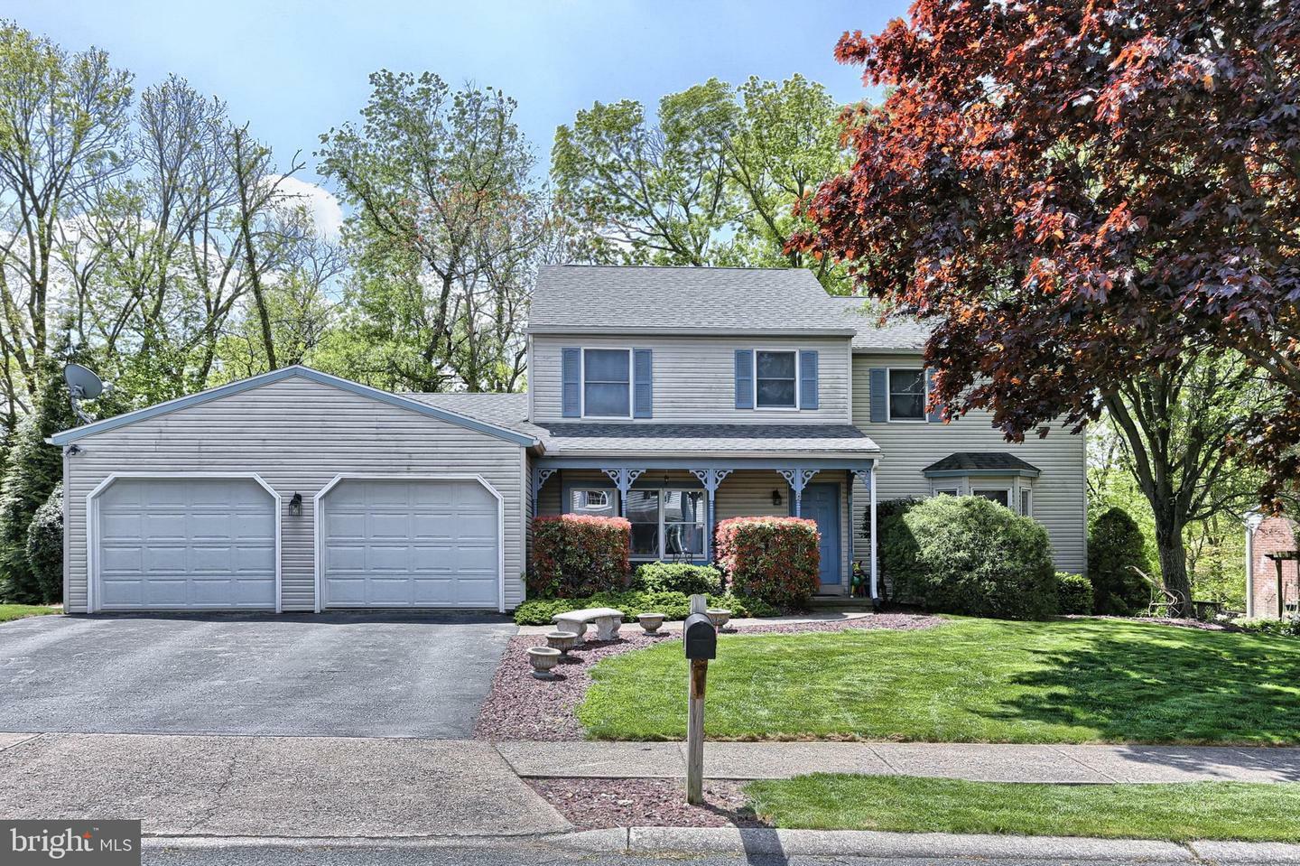 Property Photo: 17 Victoria Way PA 17011