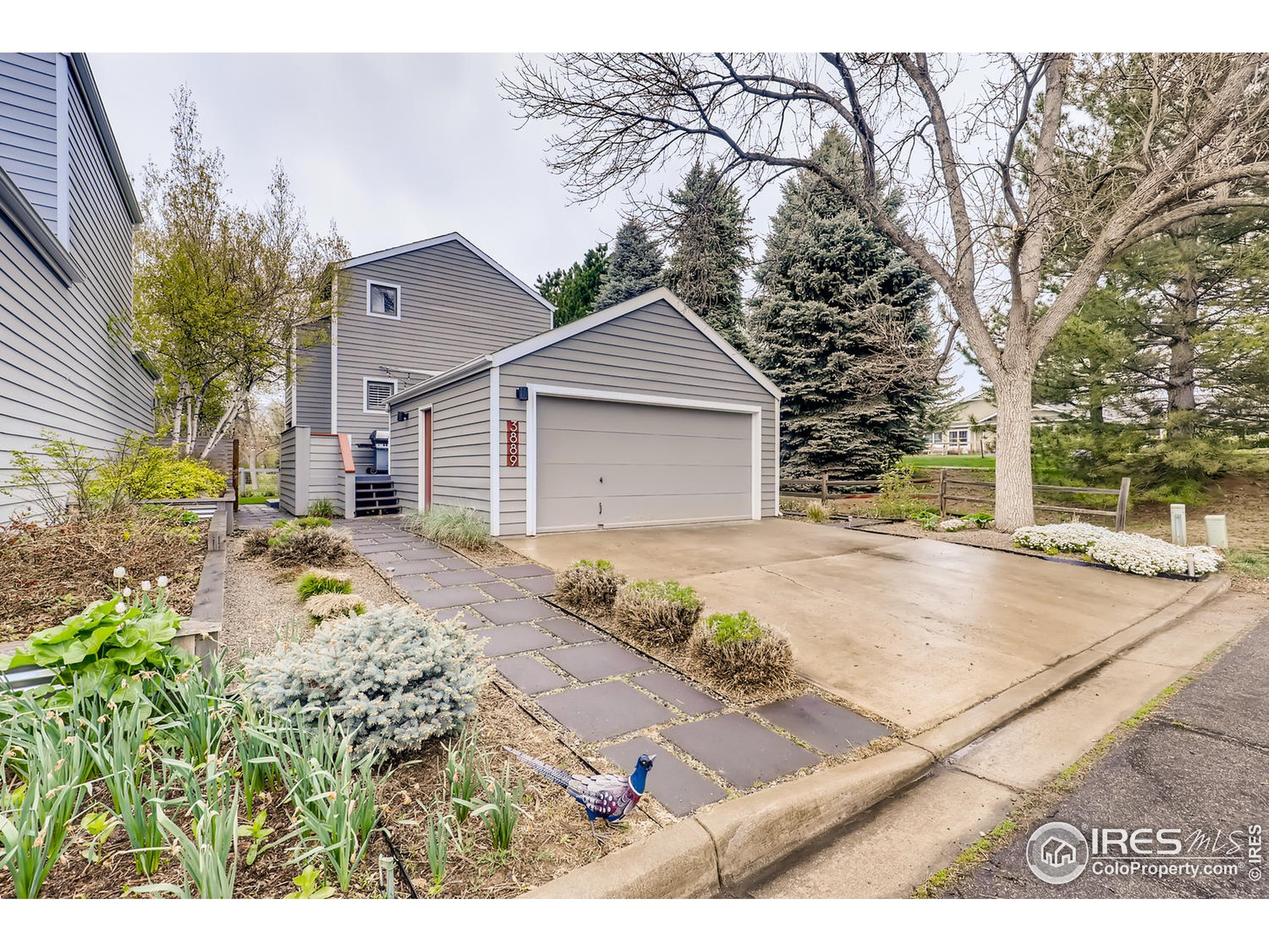 Property Photo: 3889 Northbrook Dr CO 80304