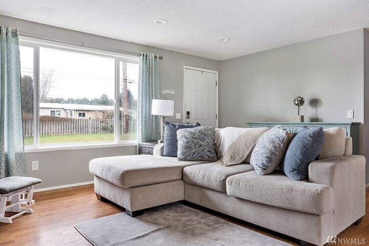 Property Photo: 324 NE Ernst Street WA 98277