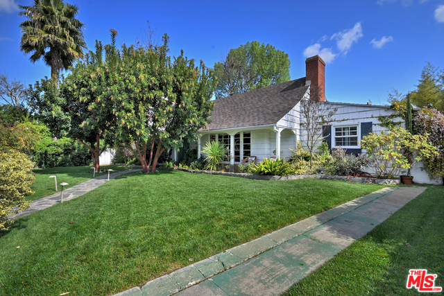 Property Photo:  4474 Sherman Oaks Cir  CA 91403 